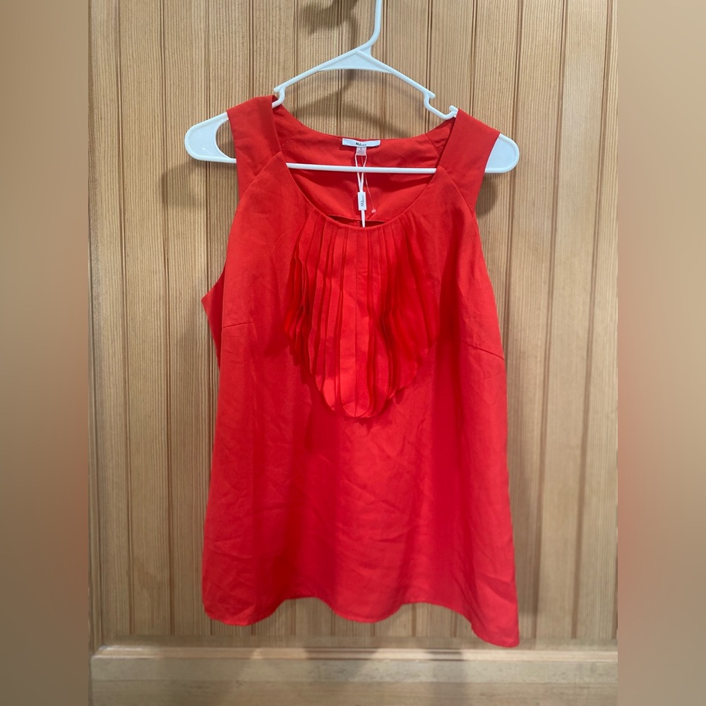 Milano Red Sleeveless Pleated-Front Top - Picture 2 of 9
